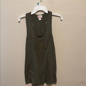 Cute summer tank top w/design